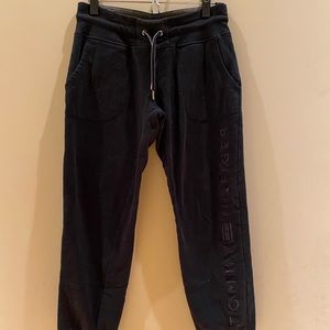 Tommy joggers